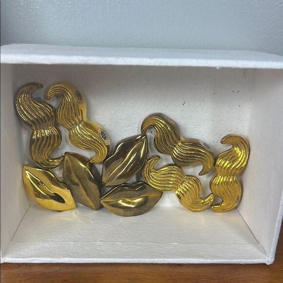 Jonathan Adler Gold Lip and Mustache Card Holder - Picture 2 of 7